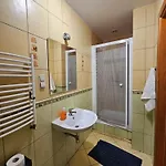 Bed & Breakfast Alexandra 3*