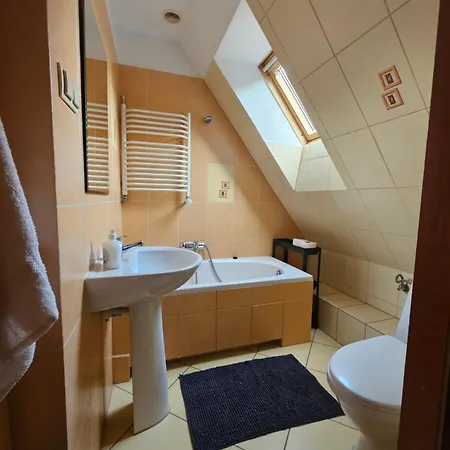 B&B Alexandra