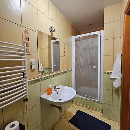 B&B Alexandra 3*
