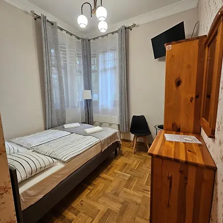 Alexandra 3*