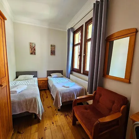 Alexandra Bed and breakfast
