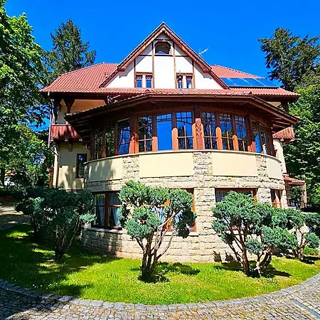 Bed & Breakfast Alexandra 3*